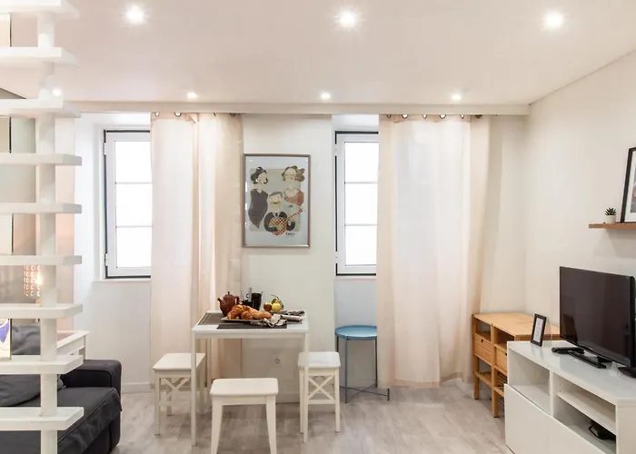 Madalena Second Floor - Bright In Baixa * 리스본