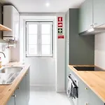 Madalena Second Floor - Bright In Baixa Apartment