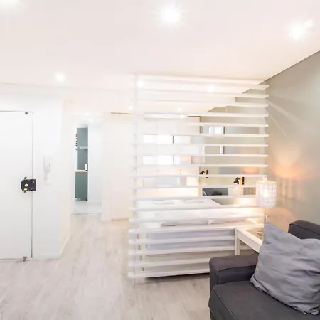 Madalena Second Floor Apartment Lisbon